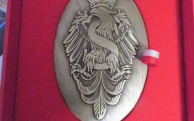 Przyznanie medalu Senatu Rzeczypospolitej Polskiej dla Instytutu Oskara Haleckiego w Kanadzie